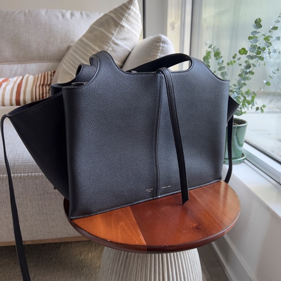 CELINE Tri-Fold Shoulder Bag - Picture 1 of 12